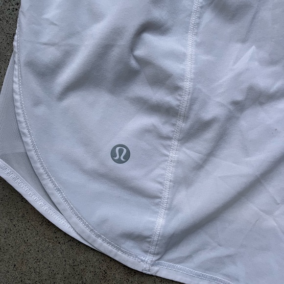LULULEMON - White running shorts style CA 35801 - Picture 5 of 5